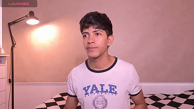 Snapshot of teobowny_ chatting on February 19, 2026, 7:55 pm teobowny online show from February 19, 2026, 7:55 pm