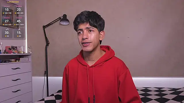 teobowny  online show from November 19, 2025, 1:11 pm