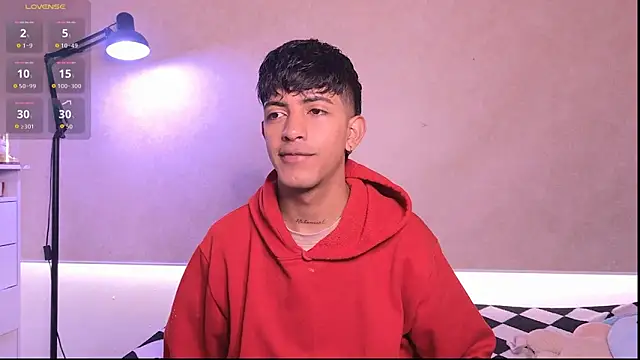 Snapshot of teobowny_ chatting on March 4, 2026, 4:04 pm teobowny online show from March 4, 2026, 4:04 pm