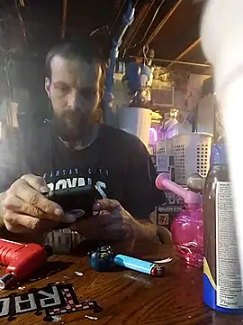 Whipit323 online show from December 22, 2024, 11:22 am