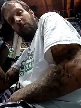 Whipit323 online show from January 9, 2026, 8:32 am