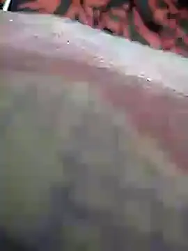 mallucallboy2104 online show from January 4, 2025, 9:41 pm