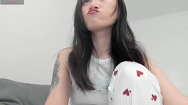 Snapshot of aenie chatting on March 13, 2025, 11:41 am aenie online show from March 13, 2025, 11:41 am