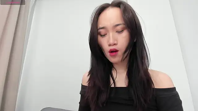 Snapshot of aenie chatting on February 7, 2025, 5:10 am aenie online show from February 7, 2025, 5:10 am