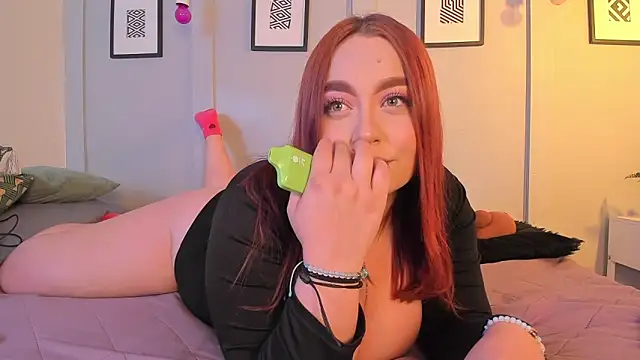 allaasskaa  online show from October 21, 2025, 1:54 pm