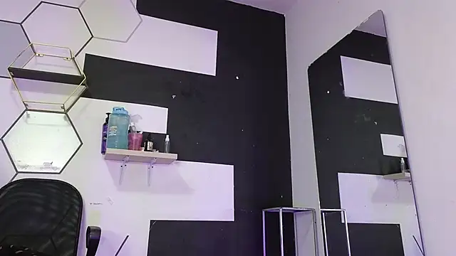 haileycat online show from October 10, 2025, 12:55 am