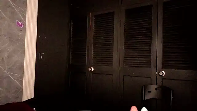 haileycat online show from May 6, 2026, 4:27 am