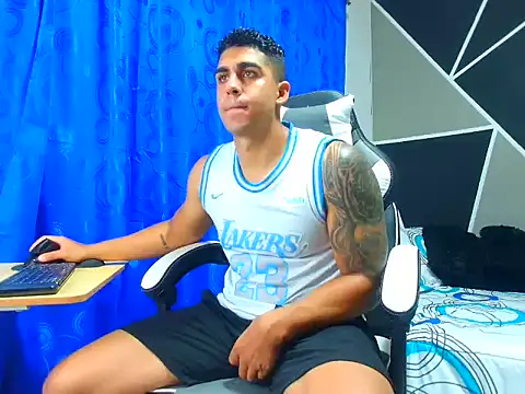 astrom greyy online show from September 30, 2025, 1:39 pm