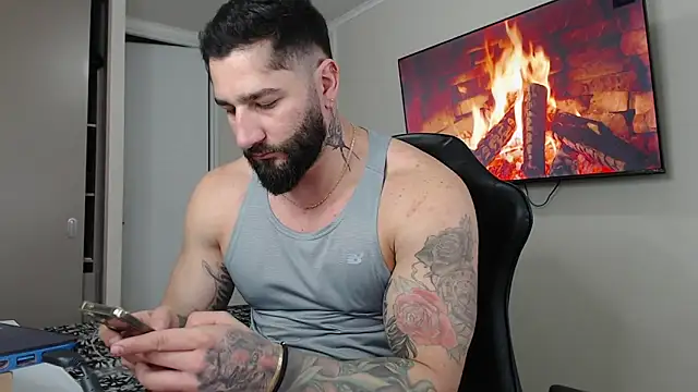 jonhklleyn online show from September 26, 2025, 6:04 pm