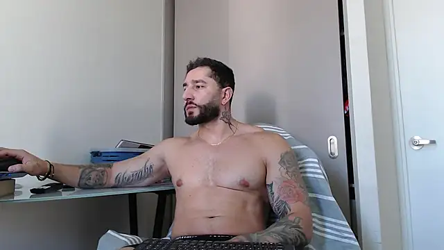 jonhklleyn online show from March 19, 2025, 8:43 pm