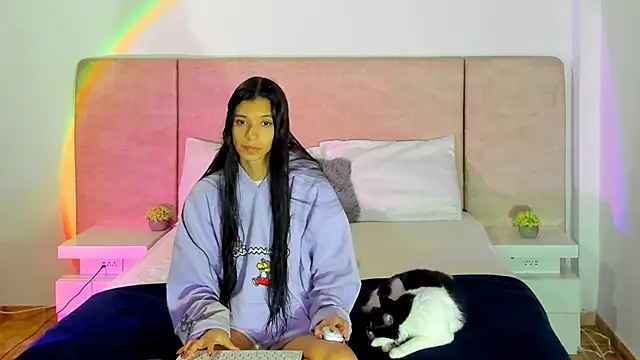 alanaget1 online show from January 7, 2025, 5:33 am