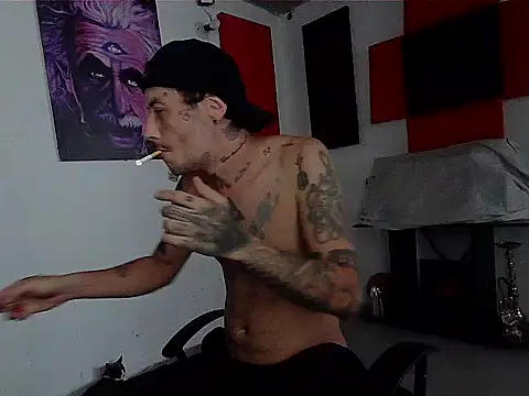 patrik tattoo  online show from May 25, 2026, 10:41 pm
