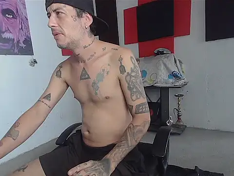 patrik tattoo  online show from May 7, 2026, 5:49 pm