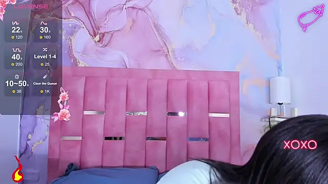 Snapshot of LizzMartin chatting on March 4, 2025, 7:11 pm LizzMartin online show from March 4, 2025, 7:11 pm