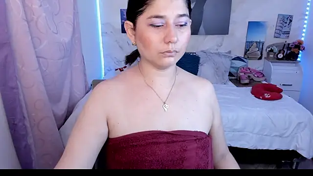 alinabozz1 online show from March 27, 2026, 4:21 am