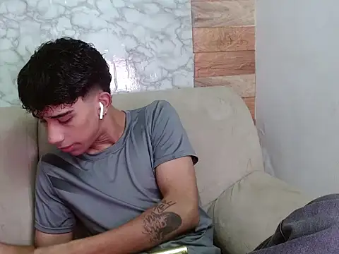 hares mds online show from November 27, 2025, 1:33 pm