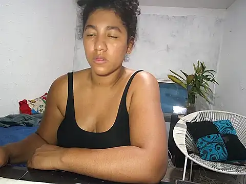 bellacrespalatina online show from February 7, 2026, 8:17 pm