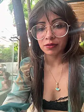 Jade Zephyra online show from May 10, 2026, 10:44 pm