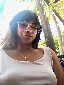 Jade Zephyra online show from May 12, 2026, 6:47 pm