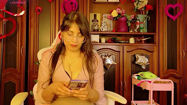 Jade Zephyra online show from February 16, 2026, 8:18 pm