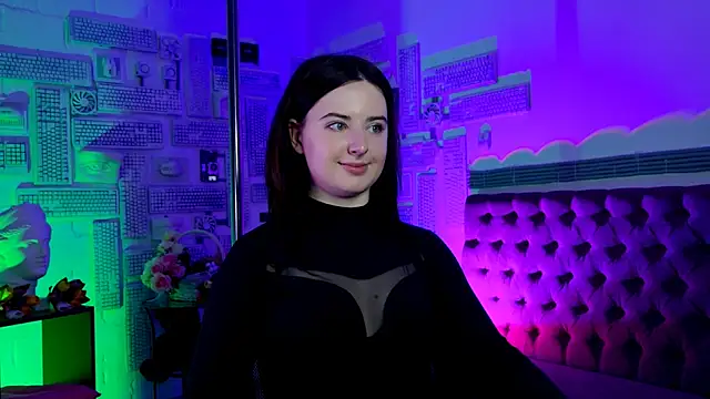 AnnTerry  online show from March 18, 2025, 12:50 pm