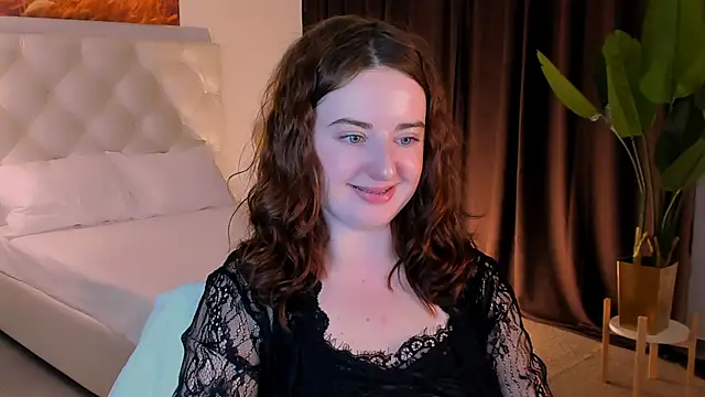 AnnTerry  online show from October 15, 2025, 12:24 pm