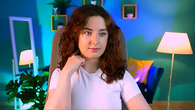 AnnTerry  online show from November 14, 2025, 8:29 am