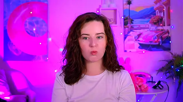 AnnTerry  online show from October 7, 2025, 8:37 am