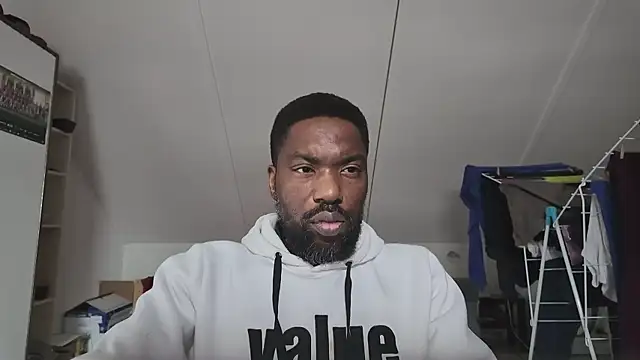 Hungry Honey28 online show from February 7, 2026, 10:01 am