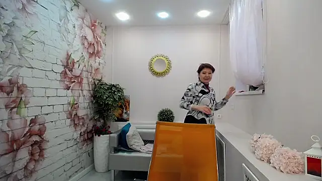 Snapshot of Cutie_Asya chatting on March 11, 2026, 4:17 am Cutie Asya online show from March 11, 2026, 4:17 am