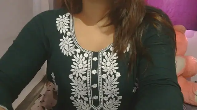 cutie-taara online show from July 31, 2026, 3:50 am