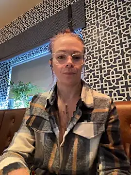 MelodyRoseUk online show from November 18, 2025, 9:56 am