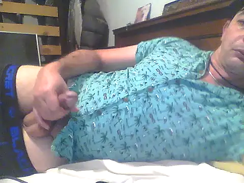 frank32love online show from January 17, 2025, 5:32 am