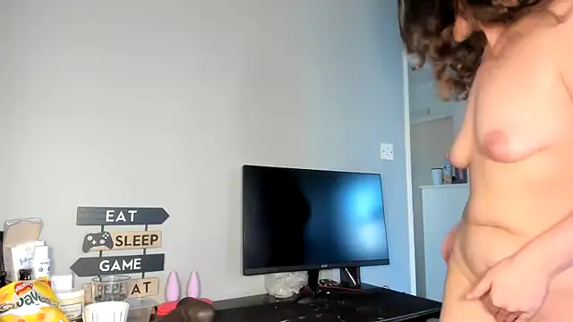 ENGLISHEMILY 69 online show from March 20, 2025, 2:42 pm