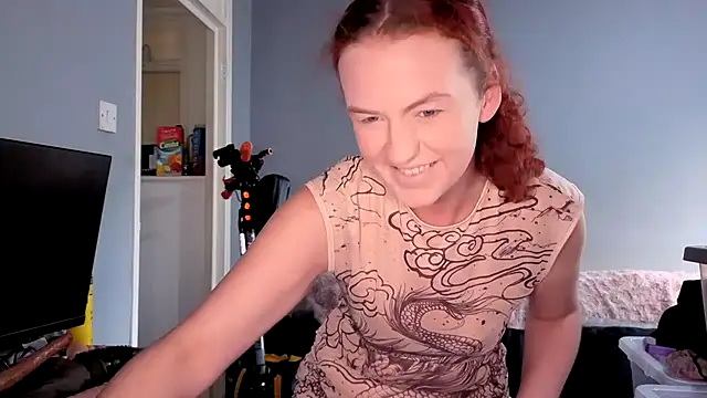 ENGLISHEMILY 69 online show from September 15, 2025, 9:43 am