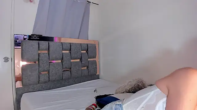 Carol M8 online show from March 19, 2026, 4:12 am