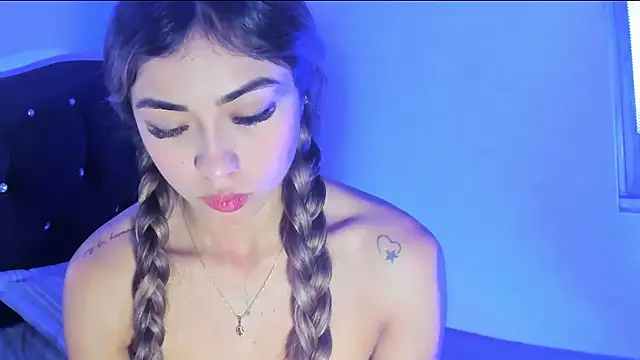 Annyy Ricee28 online show from September 25, 2025, 2:12 pm