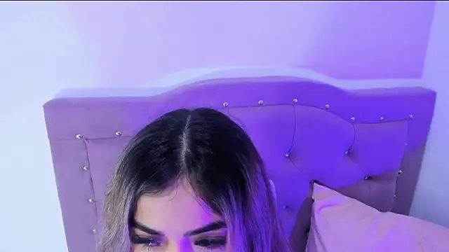 Annyy Ricee28 online show from September 11, 2025, 1:22 pm