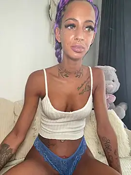 Snapshot of mrs_skinny_goddess chatting on June 4, 2026, 11:15 am mrs skinny goddess online show from June 4, 2026, 11:15 am
