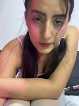 EmySofia online show from March 10, 2026, 4:27 am