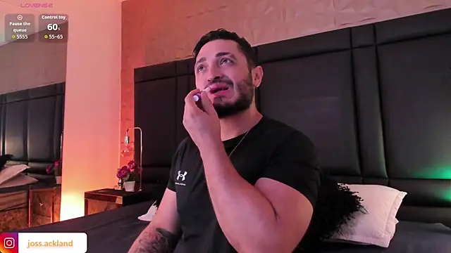 JossAckland online show from November 14, 2025, 8:01 pm