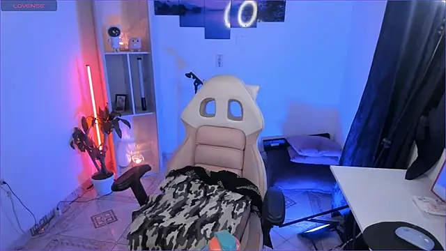 odelei online show from November 8, 2025, 9:46 am