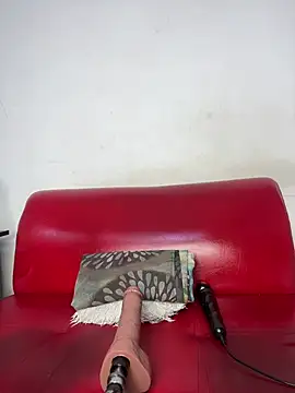 chiquimaturesexy online show from July 31, 2026, 9:34 pm
