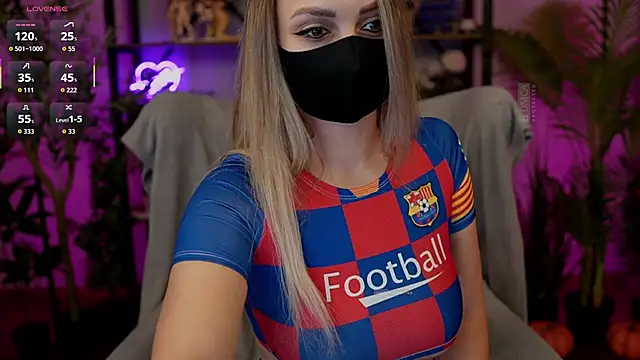 careful i bite nya online show from November 13, 2025, 3:38 pm