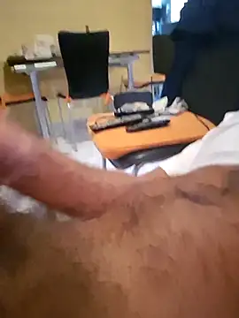 1talianBeutifulCock online show from October 13, 2025, 3:02 pm