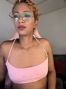 Amaliu  online show from October 6, 2025, 2:51 pm