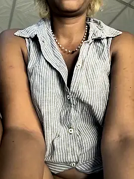 Amaliu  online show from March 11, 2026, 6:35 pm