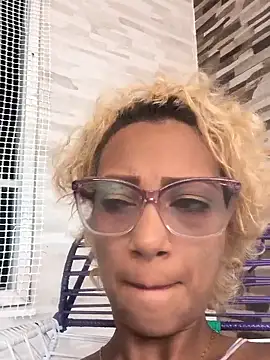 Amaliu  online show from February 9, 2026, 3:32 pm