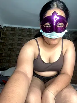 STEP SISTER1 online show from September 24, 2025, 5:41 pm