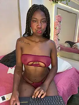 Roxxana-queen online show from March 21, 2026, 4:55 pm